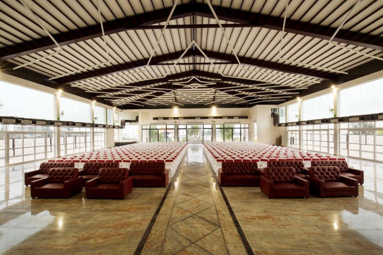 Vistar Pavithra Vivaha Convention Hall Jigani Exterior foto